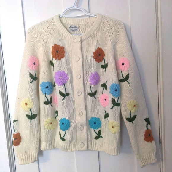 Sweaters - Vintage Embroidered Flower Sweater